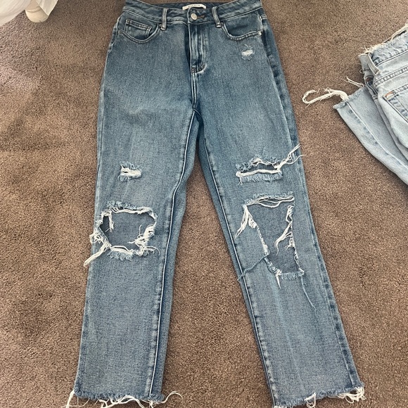 Unlisted Lot - Picture 2 of 6